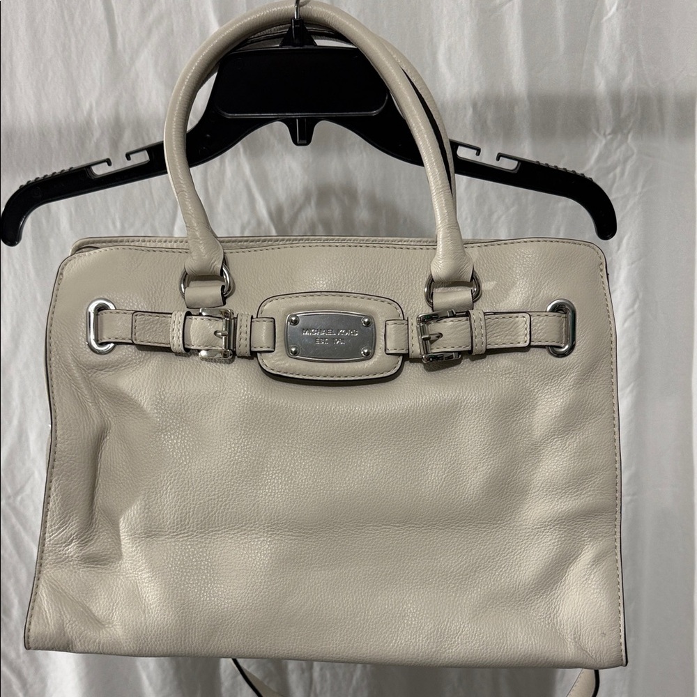 Michael Kors White/Cream Satchel Bag Purse. Silver fastening